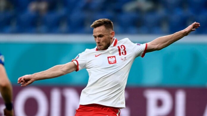Польща виключила із національної збірної футболіста, який грає за російський клуб
