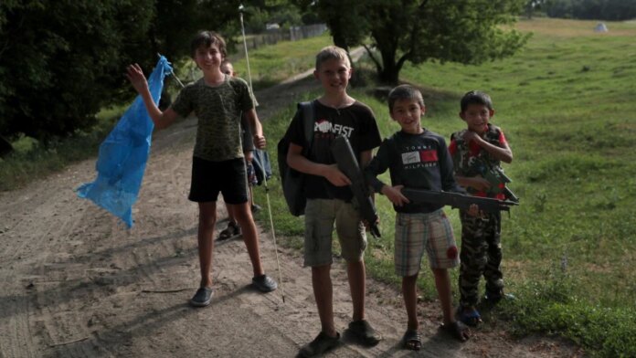 Сенатори закликали ООН розслідувати повідомлення про вивезення українських дітей до Росії
