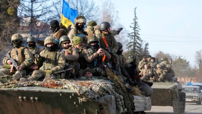 Майже дві третини американців вважають, що Україна має воювати до кінця
