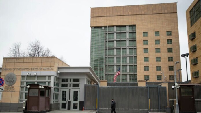 Посольство США у Москві замінило свою адресу на сайті на координати
