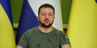 Президент України Володимир Зеленський звільнив голову СБУ та генпрокурора країни
