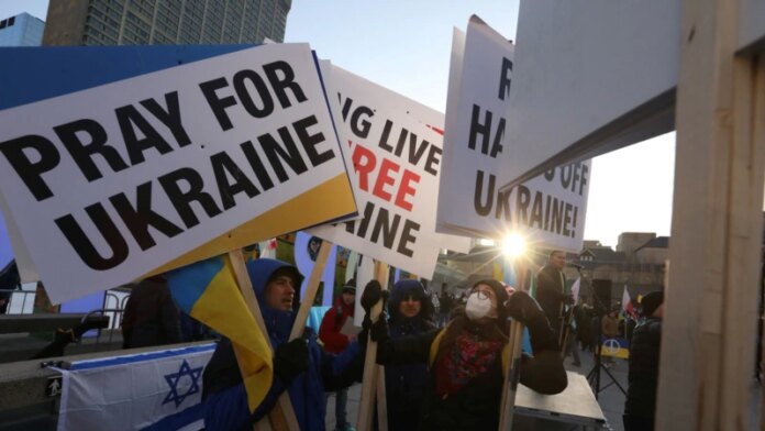 Українська діаспора Канади закликала Трюдо не послаблювати санкції проти Росії
