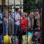 Українці, які опинилися в РФ, не можуть виїхати через труднощі з грошима і документами