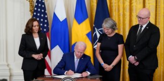 Байден підписав документи про підтримку вступу Швеції та Фінляндії до НАТО
