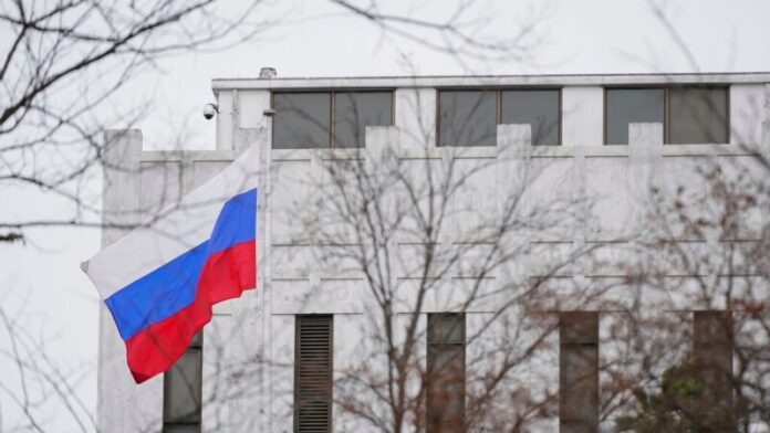 «Колектив посольства РФ обурюється» через те, що Держдепартамент не поділяє версію ФСБ
